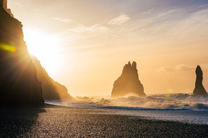 Iceland: Diamond Beach Glacier Lagoon Black Sand Beach 冰岛冰河湖中文一日团