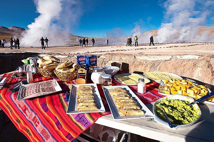 Geysers del Tatio: The Dawn Spectacle in the Andes