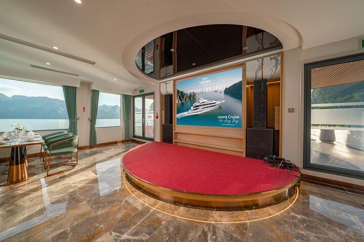 Private Transfer with Luxury Day Cruise Halong Bay from Hanoi