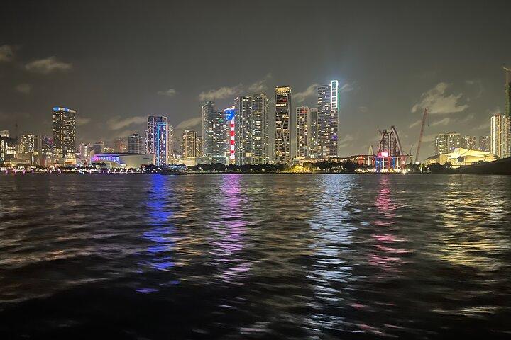 Private Miami Boat Tour to Biscayne Bay and Millionaire’s Row