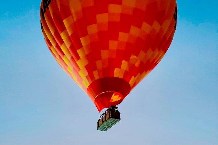Sun Rise Hot Air Balloon Trip in Luxor include pickup &Transfers