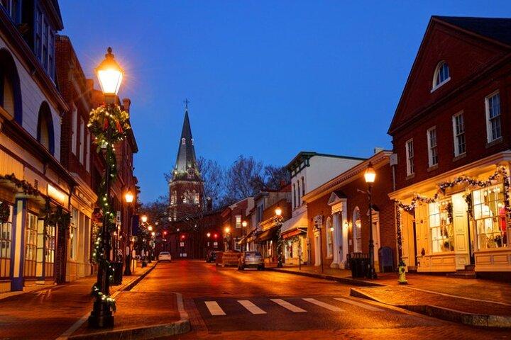 Tipsy History: The Happy Hour Historical Pub Crawl of Annapolis