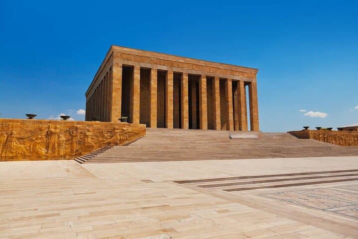 Ankara Airport Transfer: Ankara by Private Luxury Vehicle