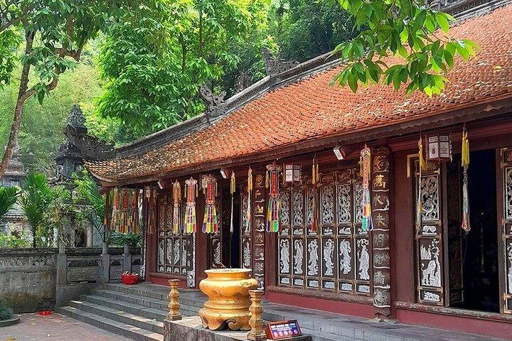 Hanoi: Discover Perfume Pagoda by Scenic River Boat