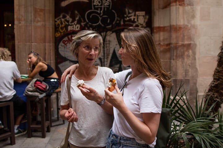 Barcelona: Gothic And El Born Food Tour with Tapas and Wine