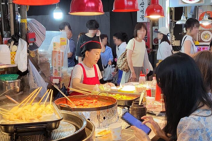 Seoul Foodie Walking Tour