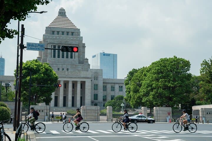 Tokyo Top Highlights 3h Guided Cycling Tour