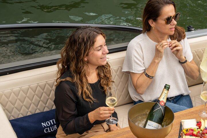 Paris Private River Cruise with Champagne from the Eiffel Tower