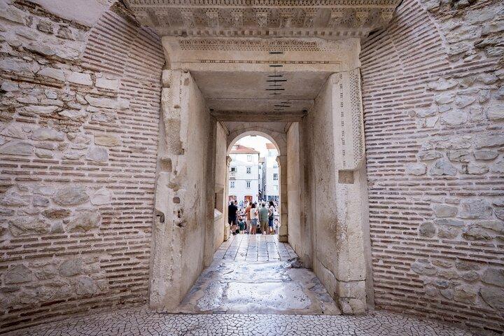 Split: Game of Thrones Small group Tour with Diocletian's Cellar