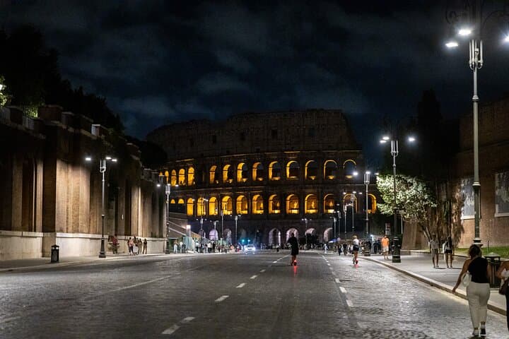Moonlight Rome: Night Walking Tour of Roman Highlights