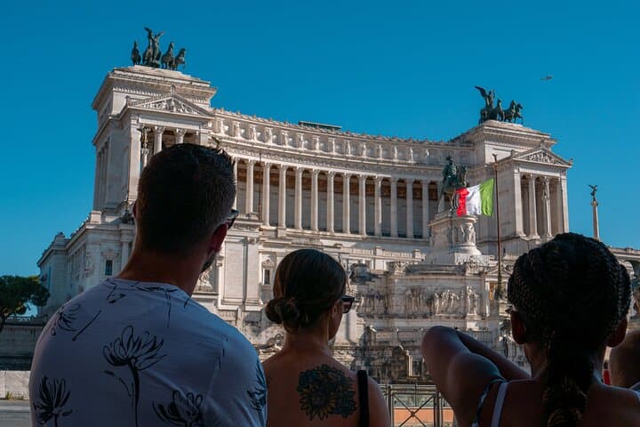Rome City, Pantheon, and Trevi Fountain Walking Tour