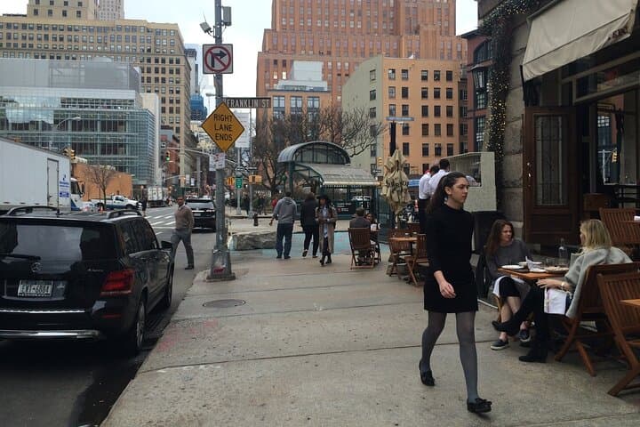 NY Crime Self Guided City Tour of the Most Infamous Scandals
