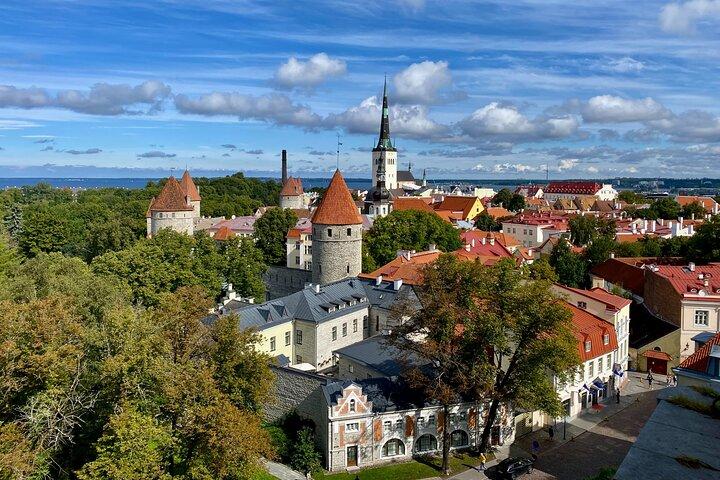 Tallinn Old Town Evening Walking Tour with Organ Concert