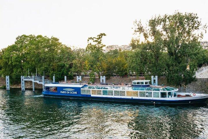 Paris Seine River Dinner Cruise with Scenic Night Views