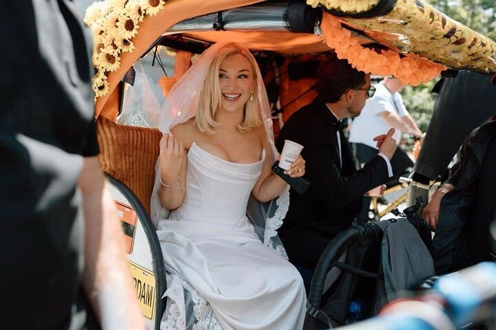 Private Amsterdam Experience—1 Hour Sightseeing Tour & Local Host