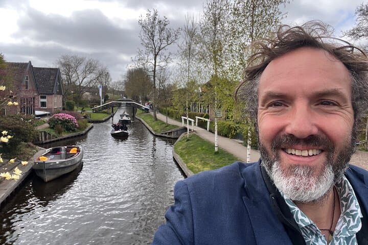 Private custom tour from Amsterdam to Giethoorn