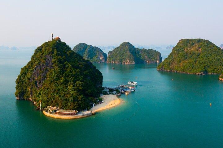 4D3N Hidden Gem of Bai Tu Long Bay Private Journey