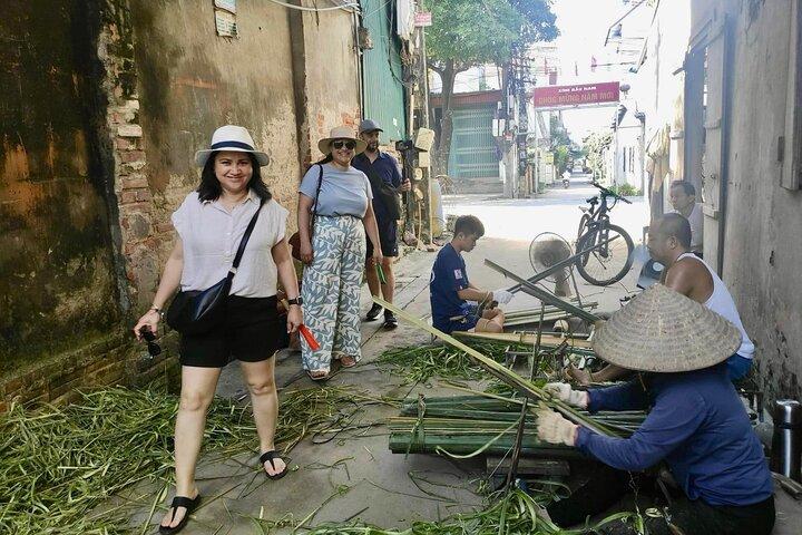 Hanoi: Incense Village & Ninh Binh Small Group Day Tour