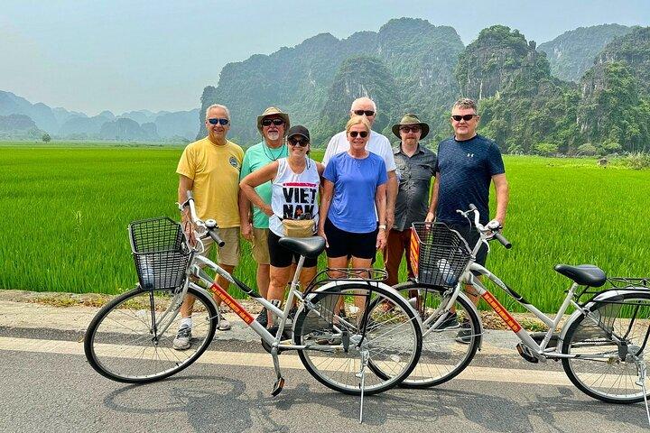 Hanoi: Ninh Binh Day Trip to Hoa Lu, Tam Coc & Mua Caves