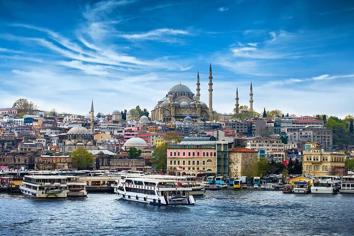 Istanbul Kadikoy Food Tour with 12+ Local Delicacies Tastings