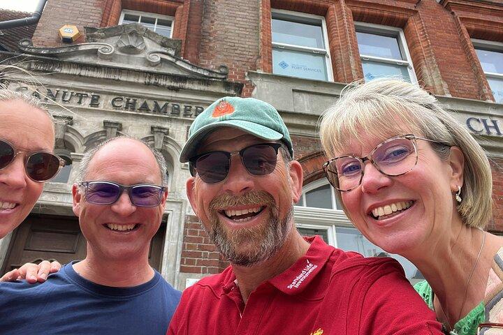 Romantic Southampton: Couples Walking Tour & Game