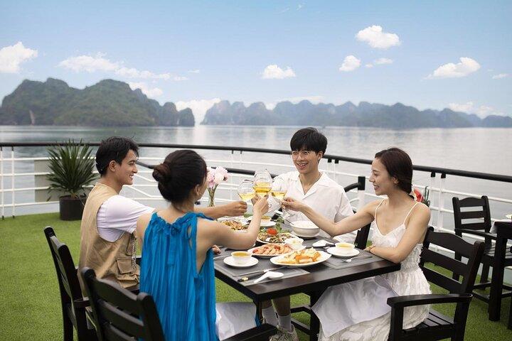 Bai Tu Long Day Tour Experience