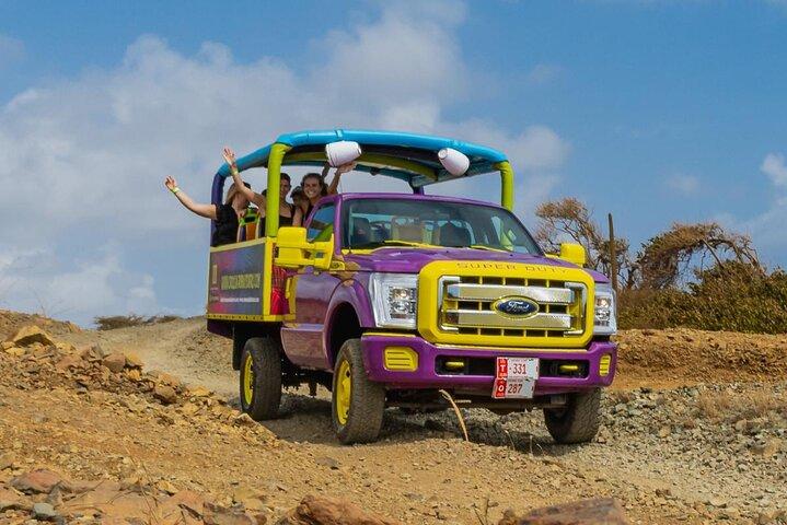Aruba Natural Pool Jeep Adventure – Natural Bridge & Casibari