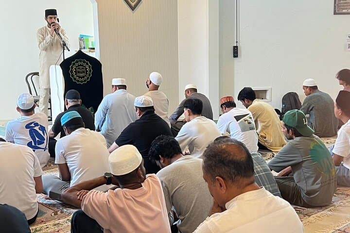 Muslim Friendly Mt. Fuji Tour with Halal Lunch and Prayer Time