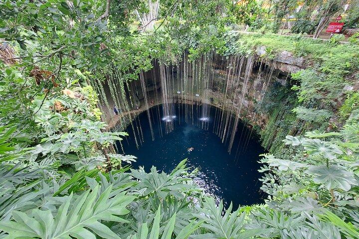 Guided tour in Chichen Itza and 3 cenotes from Valladolid