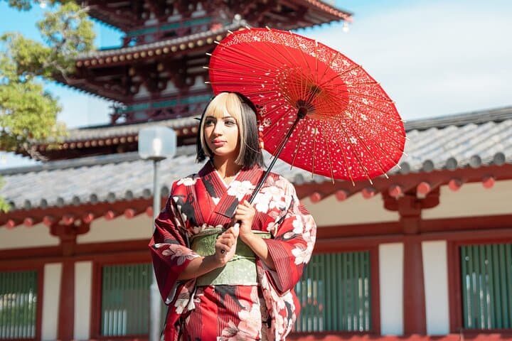 90-Minute Kimono/Yukata Rental Experience in Osaka – Short Plan