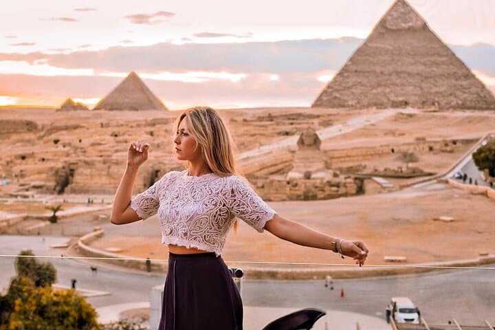VIP Guided Giza Pyramids and Sphinx Tour by Golf Cart