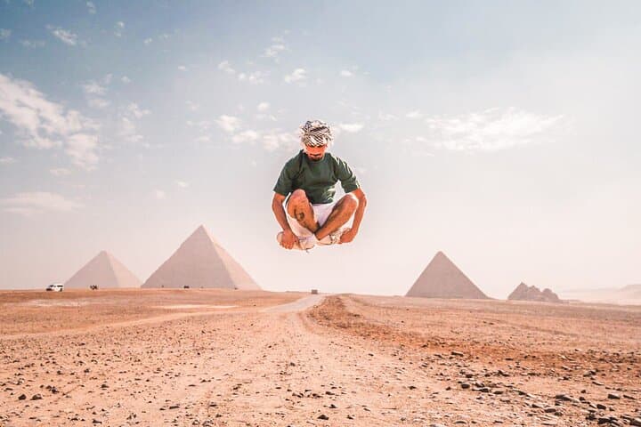 VIP Guided Giza Pyramids and Sphinx Tour by Golf Cart