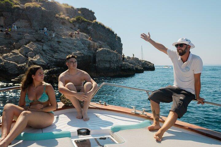 Day to Night Capri Boat Tour with Swim, Snorkel & Aperitif