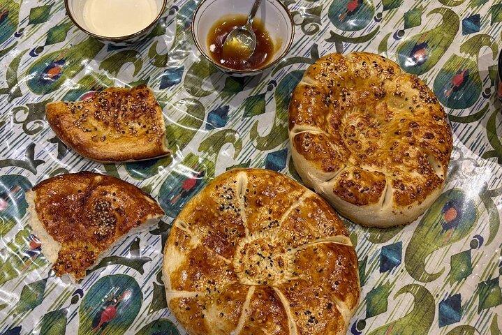 Tashkent: Bake Uzbek Bread and Chorsu Bazaar Exploration
