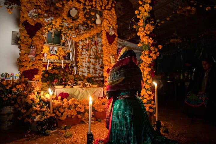 Private Mixquic Day of the Dead Tour with Transportation and Dead Bread