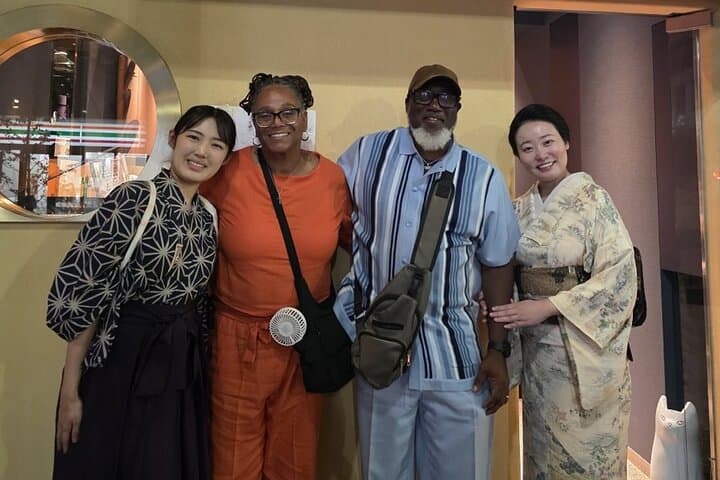 Tokyo Geisha : Ginza Geisha Bar Night Tour