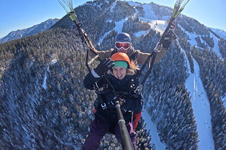 HappyCloud Paragliding Tandem Flight from Poiana Brasov