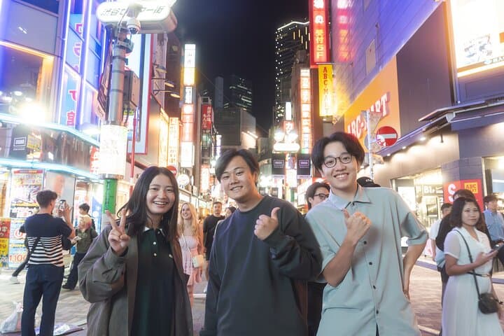 Tokyo: Shibuya Bar Crawl Tour -3 Drinks & Local Foods-
