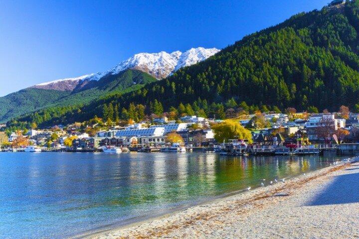 Queenstown Self Guided Walking Tour with an APP