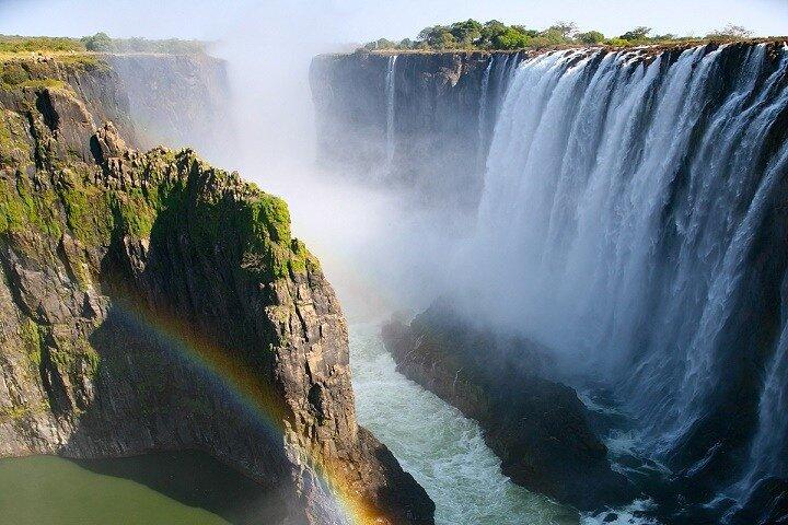 Victoria Falls Guided Walking Tour Zambian and Zimbabwe