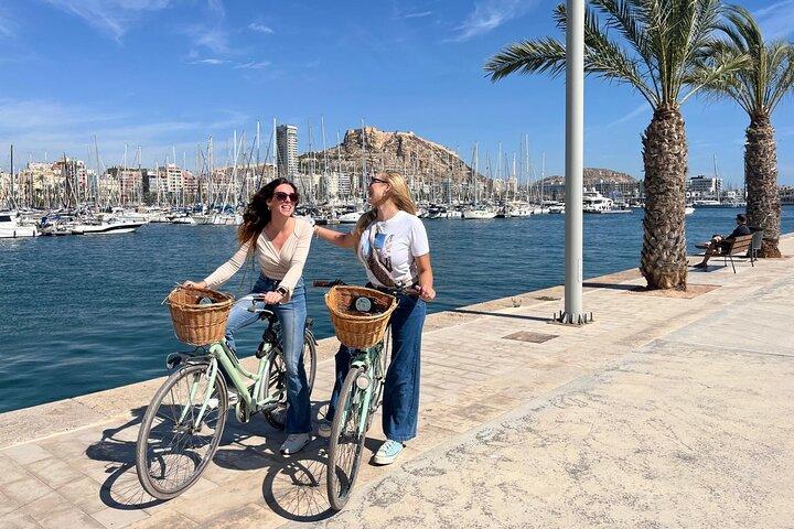 “Tour Guiado por el Centro de Alicante “