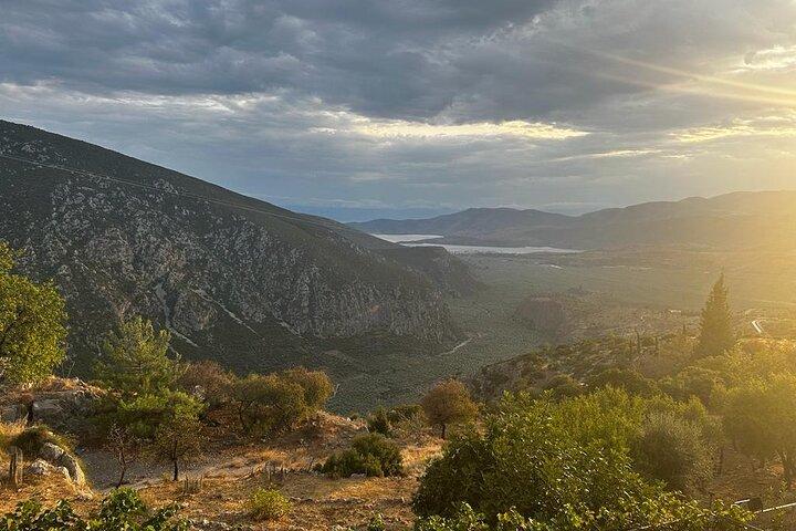 Delphi Historical Private Guided Tour & Thermopylae Hot Springs