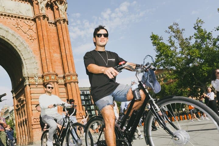 Barcelona’s Most Fun E-Bike Tour: Gaudí & City Stories