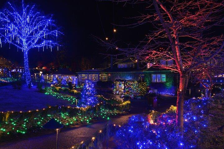 Shuttle Bus to Magic of Christmas at The Butchart Gardens