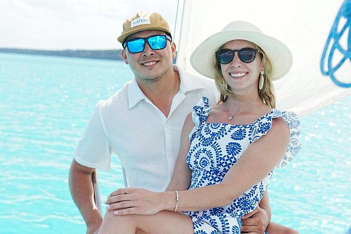 Bacalar : Sailing Tour with Beers & Guacamole