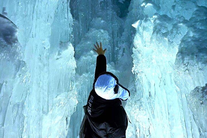 Hokkaido│Lake Shikotsu Ice museum Hyoto Festival by Bus