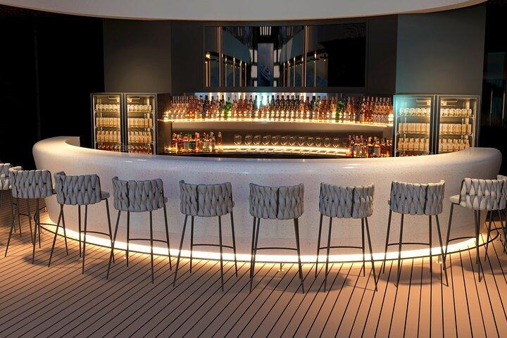 From Habor: Dolphin 5-Star Luxury Day Cruise through Halong Bay
