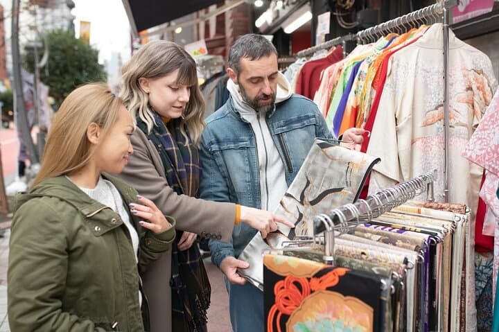 Tokyo Private Shopping Tour with a Local – Unique & Quirky Finds