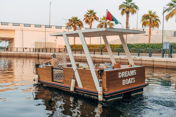 Dream Boats Floating Cafe