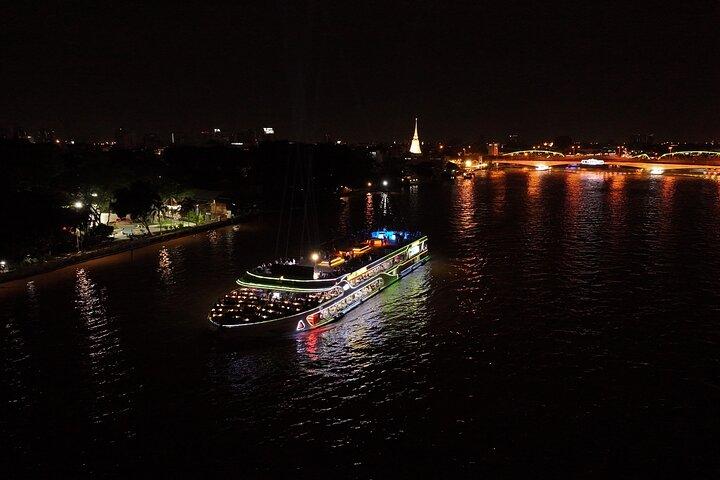 Sawasdee Chao Phraya Dinner Cruise in Bangkok